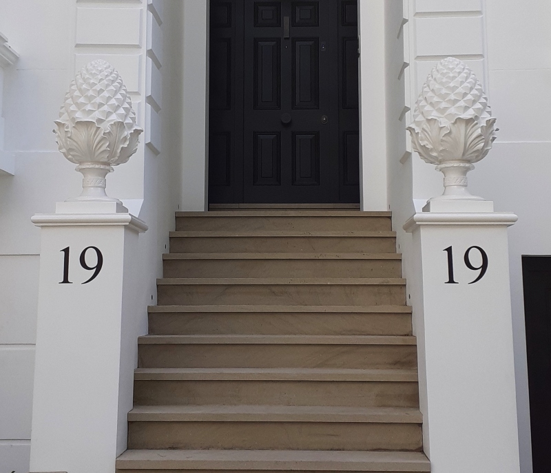 Residential entrance pier signwriting in London