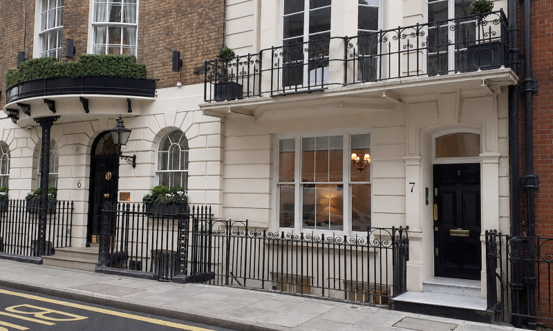 Architectural entrance numbering on Central London property