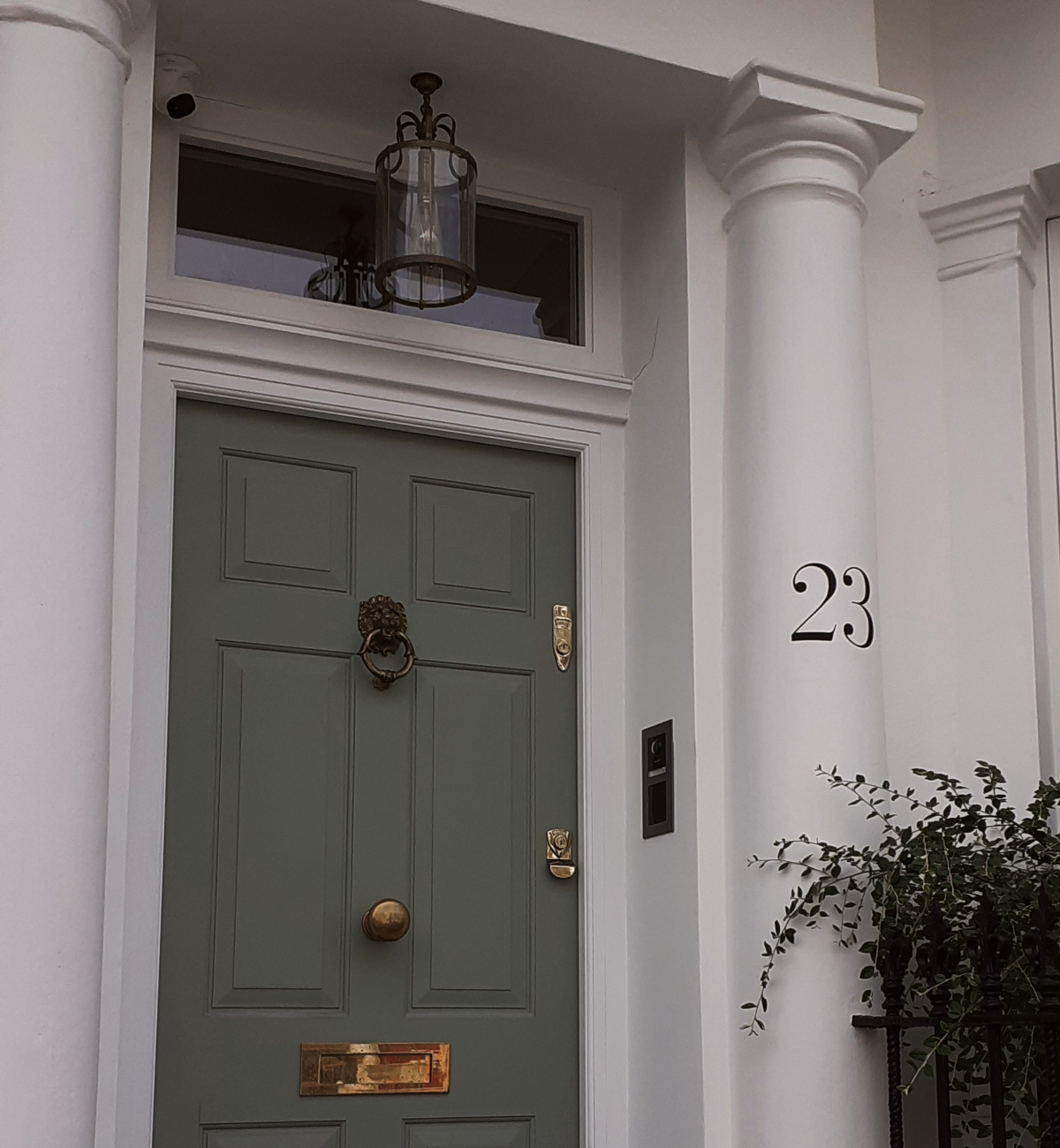 Hand painted entrance pillar numbering on Chelsea residence