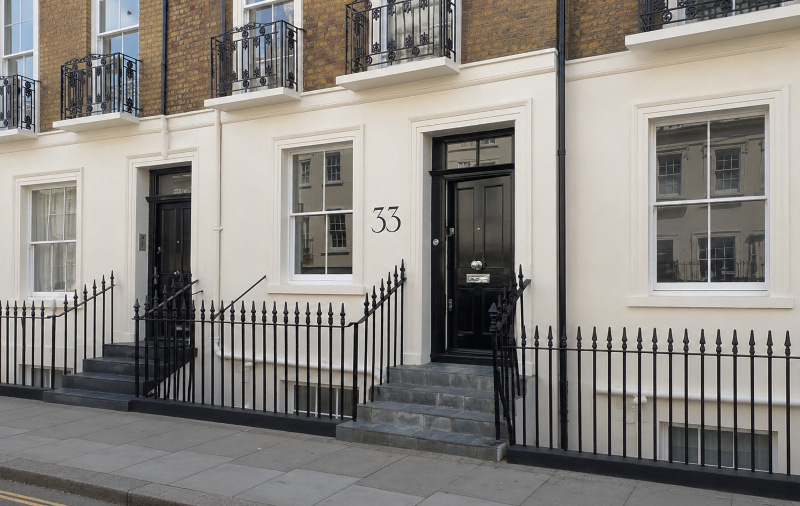 Large scale residential signwriting on West London property