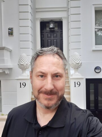 Wes Wills, founder of Traditional Signs of London, expert in traditional signwriting London