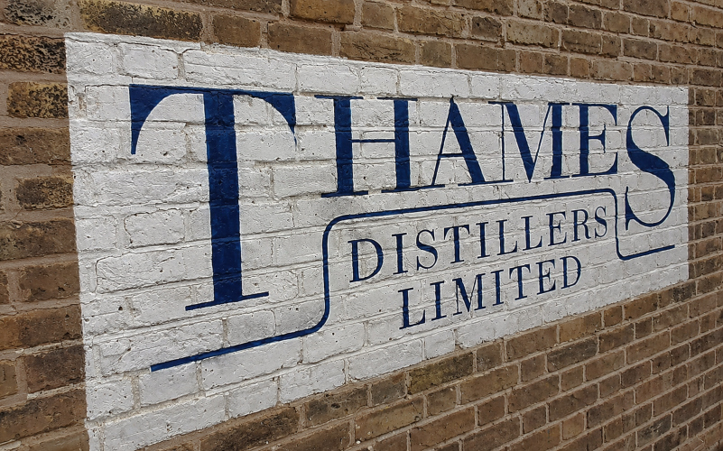 brick wall signwriting commercial London