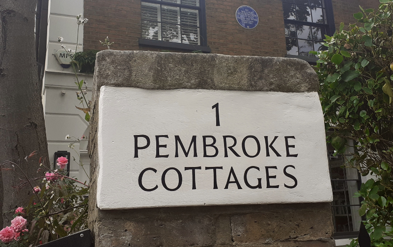 painted gate pier lettering London