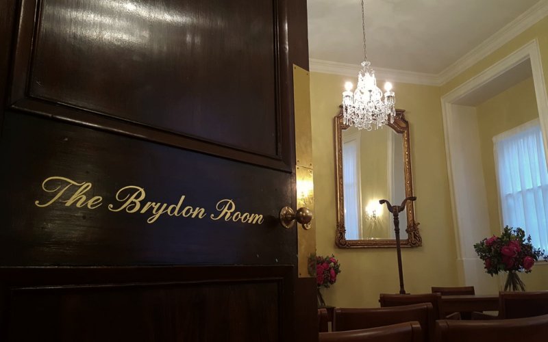 gold leaf interior door signwriting London