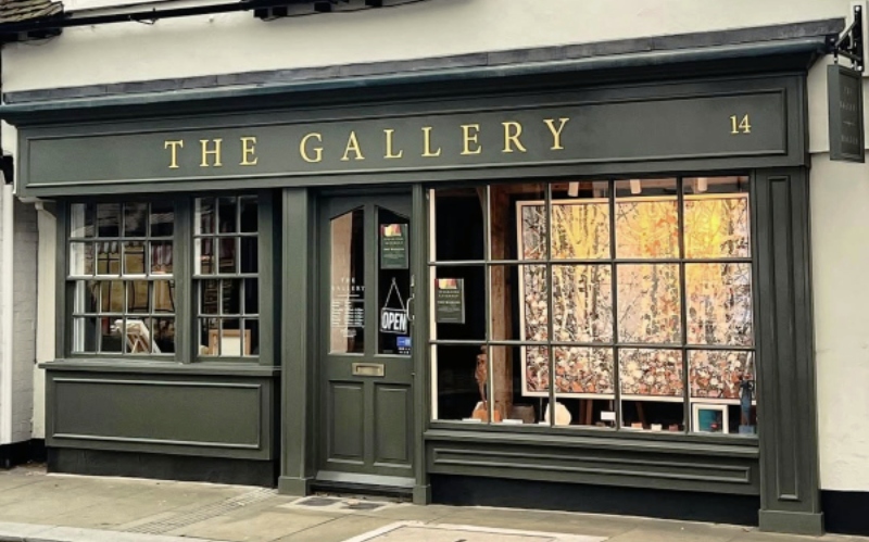 gold leaf shopfront fascia lettering London