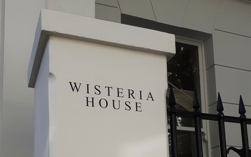 hand painted house name London