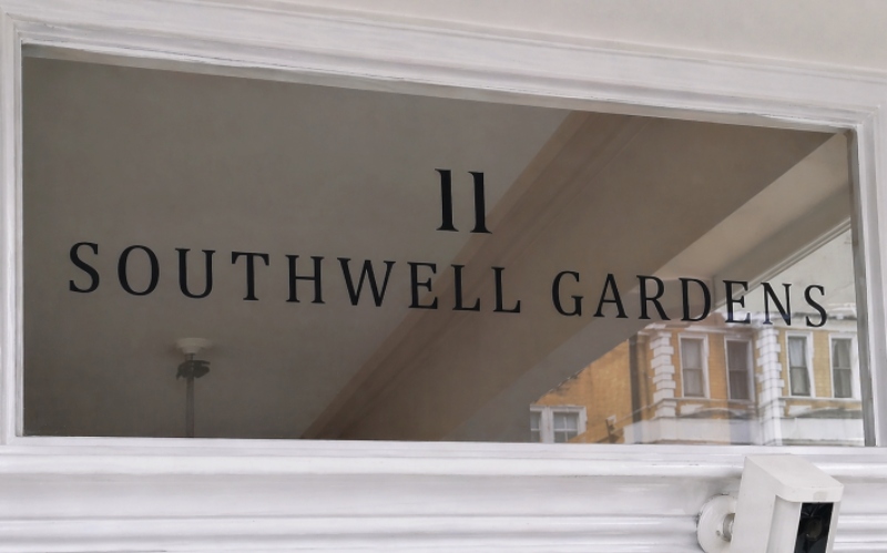 hand painted fanlight window lettering London