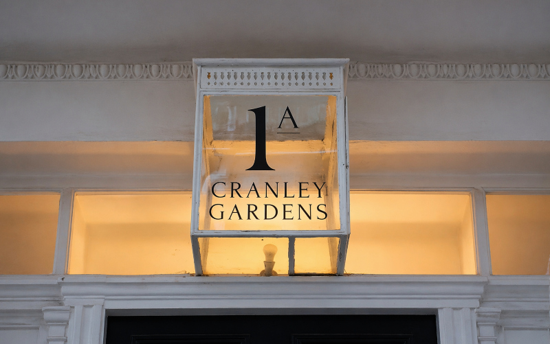 painted glass entrance sign Kensington London